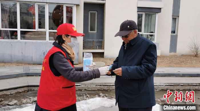  河北承德一社区女书记抗“疫”38天未休息：“吃点苦受点累不算啥！”